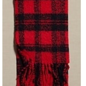 Banana republic Boucle scarf in red plaid NEW